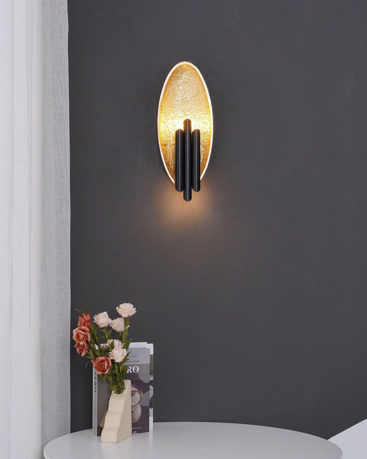 Aurerielle aplique de pared dorado negro minimalista