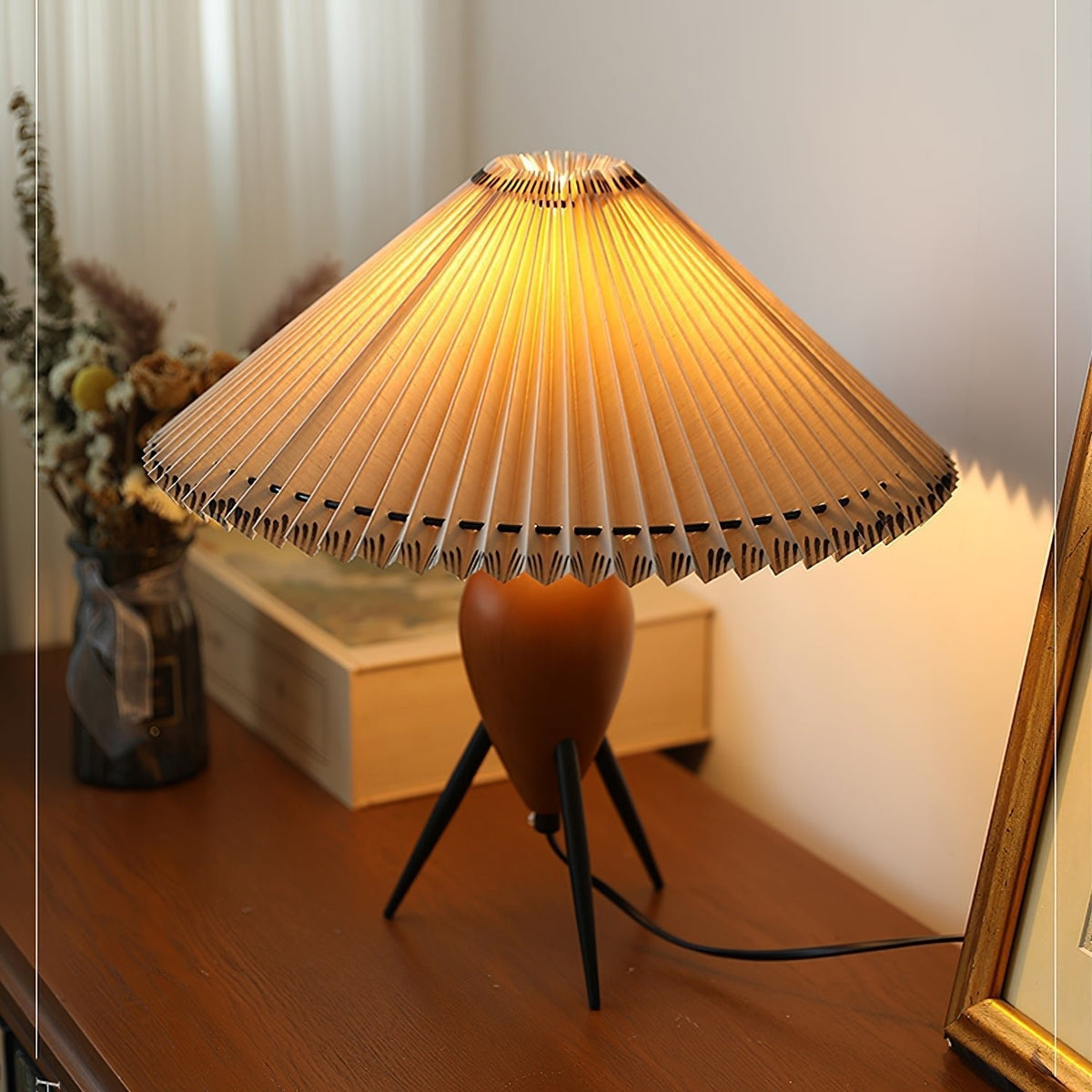 Elyse lámpara de mesa de madera y tejido