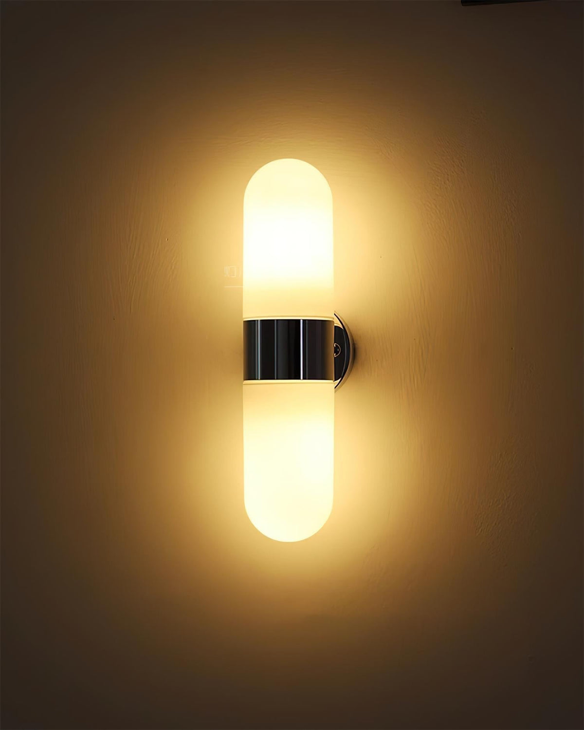 Aplique de pared de metal y vidrio moderno minimalista vertical para dormitorio