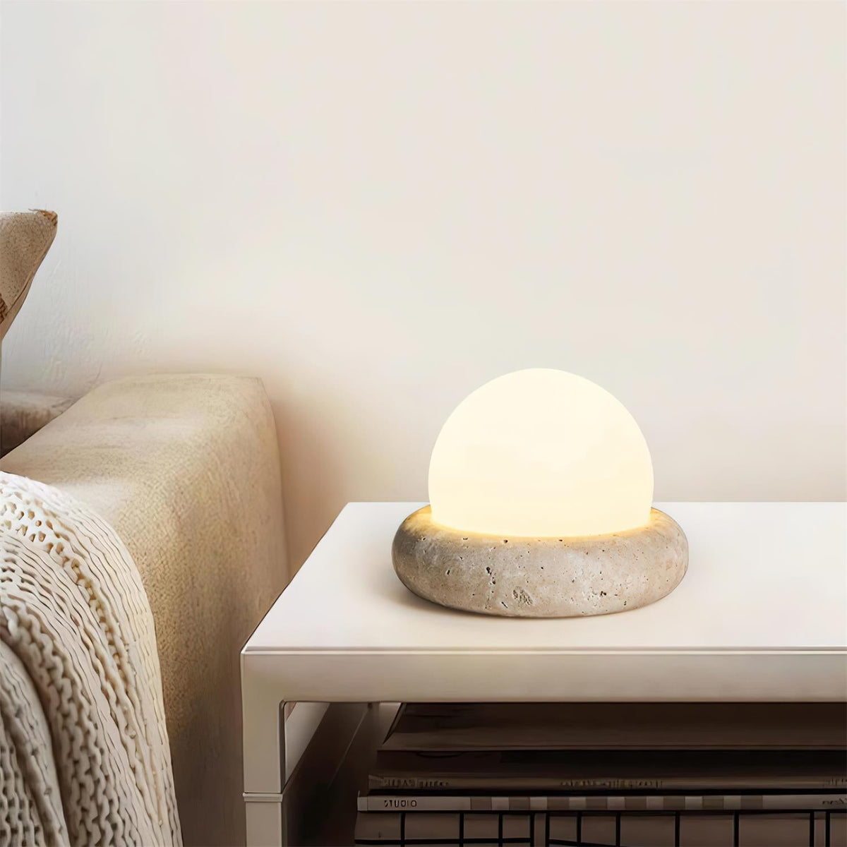 Caliror lámpara de mesa con esfera de travertino