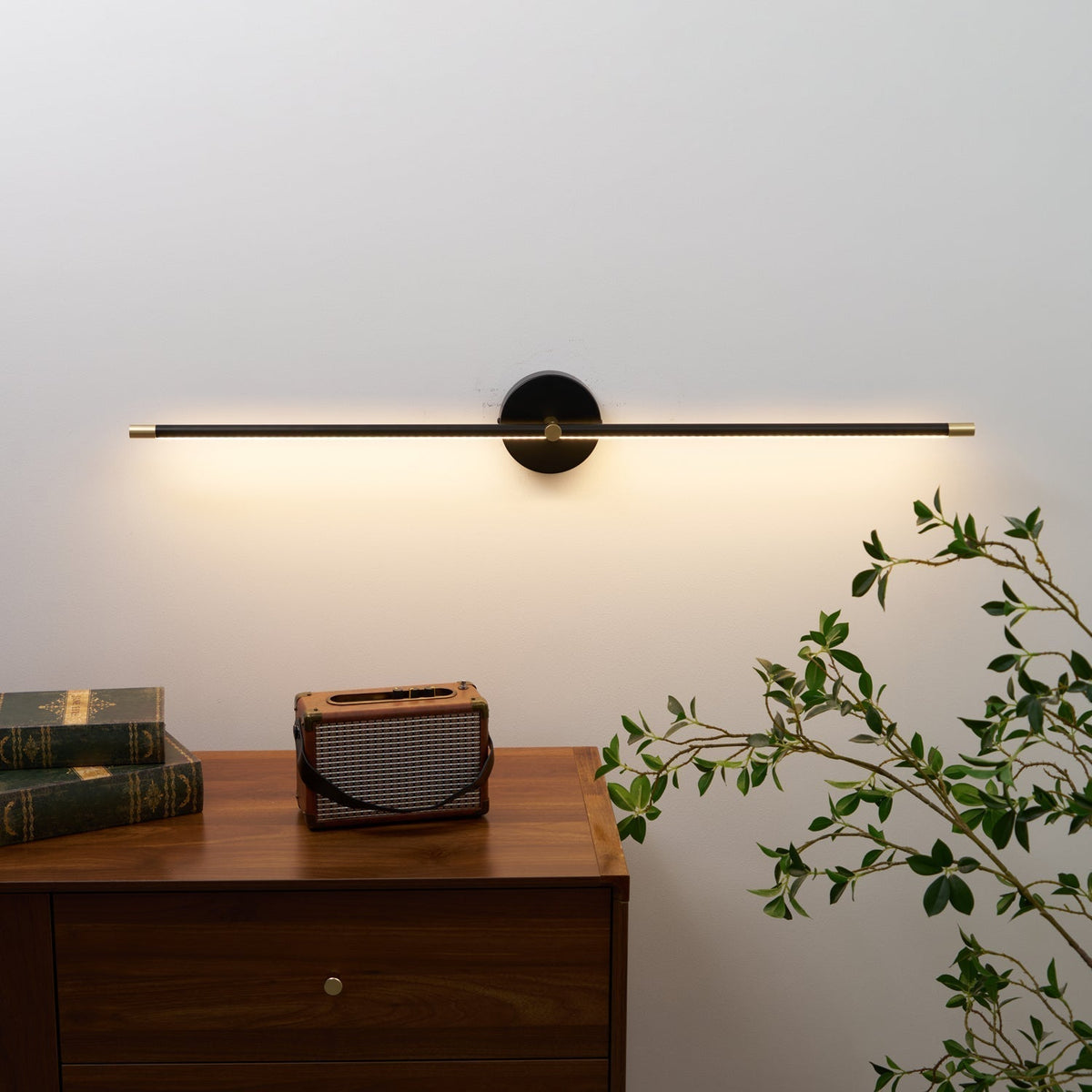 Lámpara de Pared Minimalista de Varilla Lineal con Doble Extremo, Toque Moderno