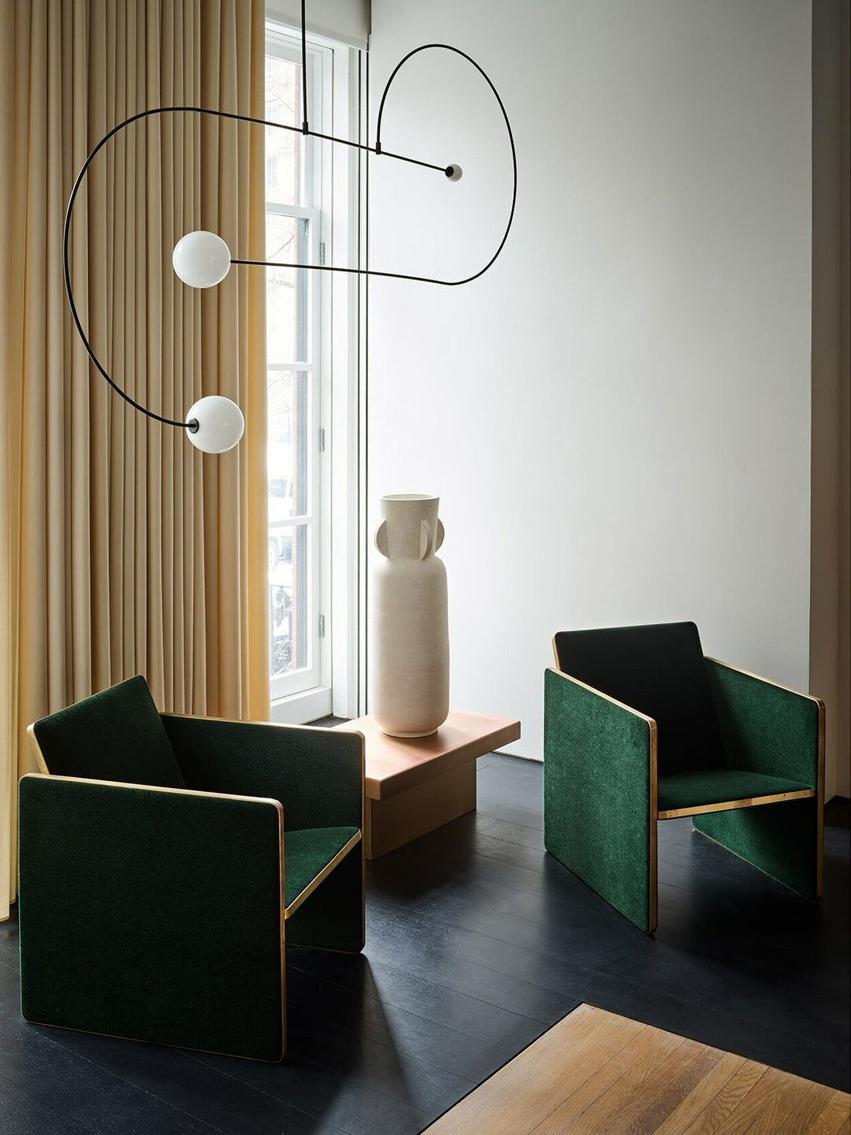 Lustra Chandelier Mobile Black Minimalist