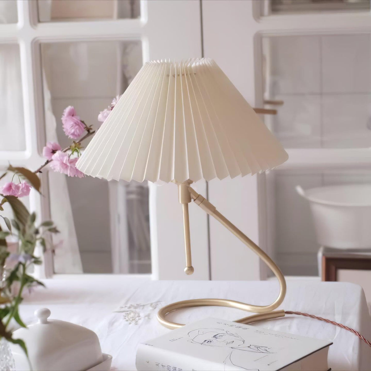 Linuia lámpara de mesa con pantalla transparente de tela