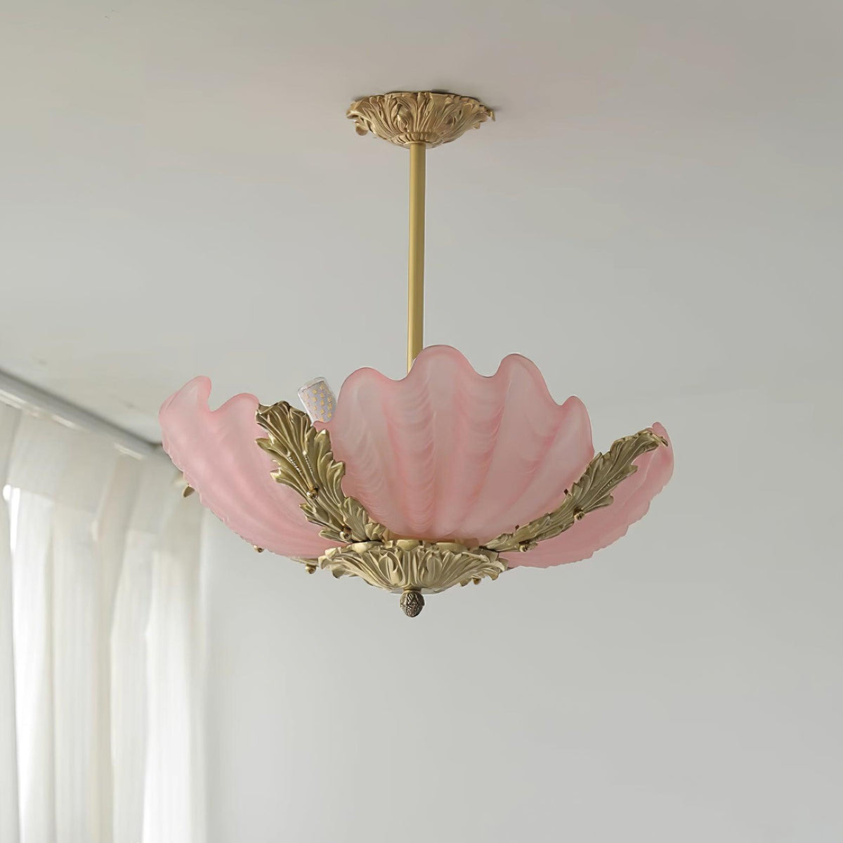 Murano lámpara colgante rosa con caparazón y barra de latón barroca