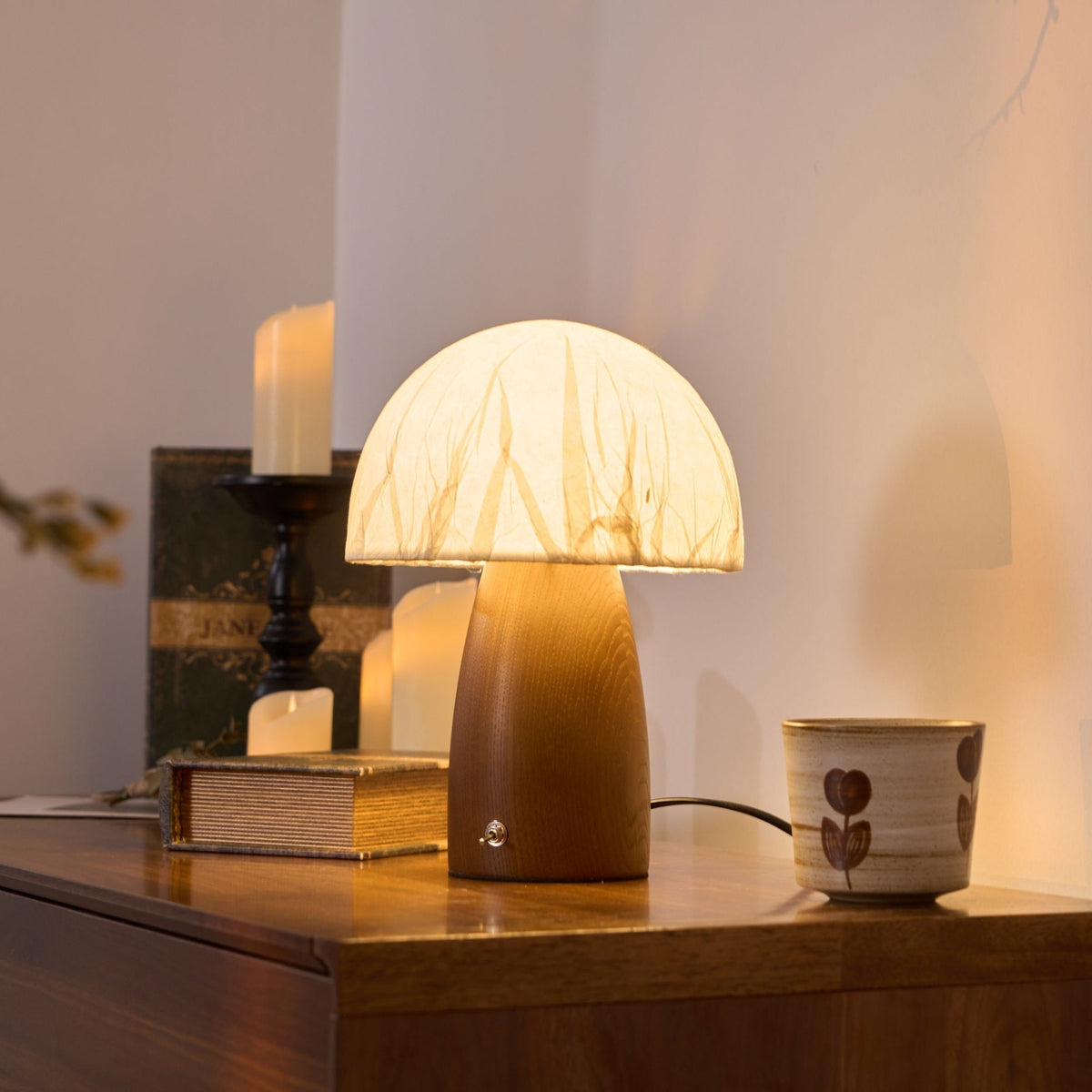 Nimbus lámpara de mesa de madera y tela