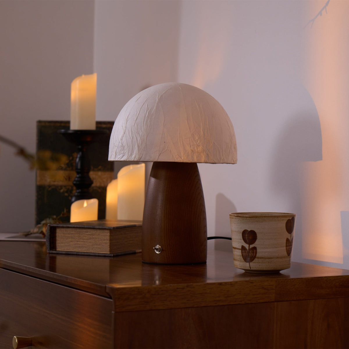 Nimbus lámpara de mesa de madera y tela
