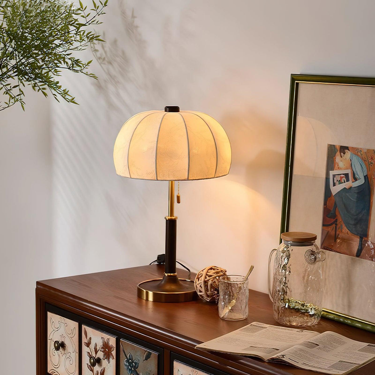 Nalemu lámpara de mesa de madera y tejido