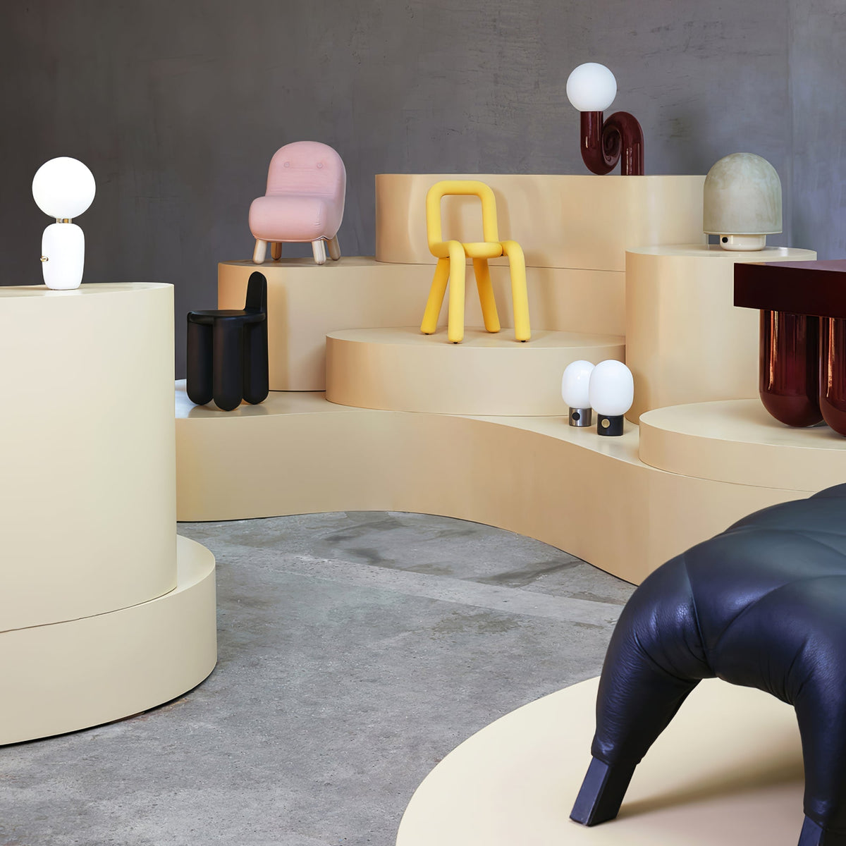 Soreeon lámpara de mesa de estilo lúdico N Shape todo en blanco