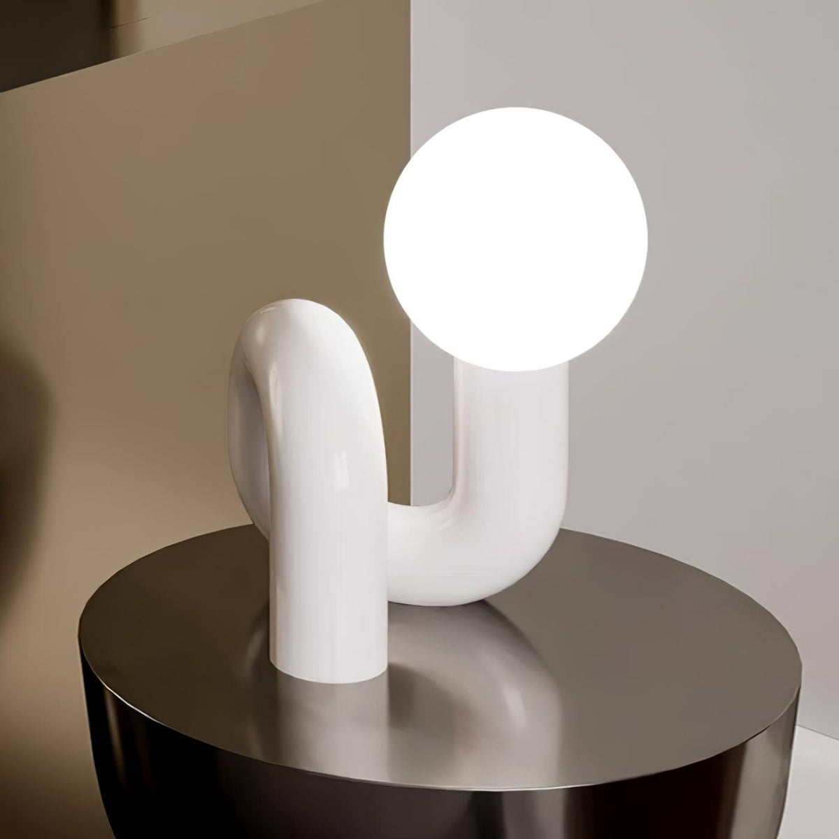 Soreeon lámpara de mesa de estilo lúdico N Shape todo en blanco