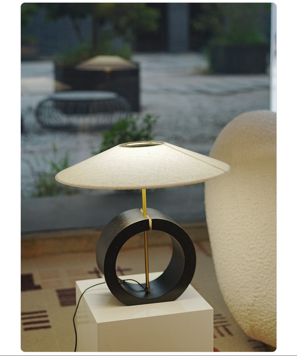 Arvek lámpara de mesa