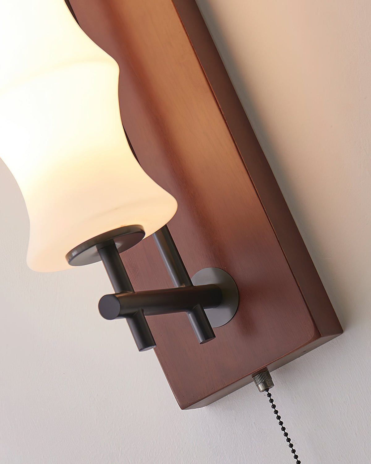 Eireelia aplique de pared con pantalla de vidrio ondulado