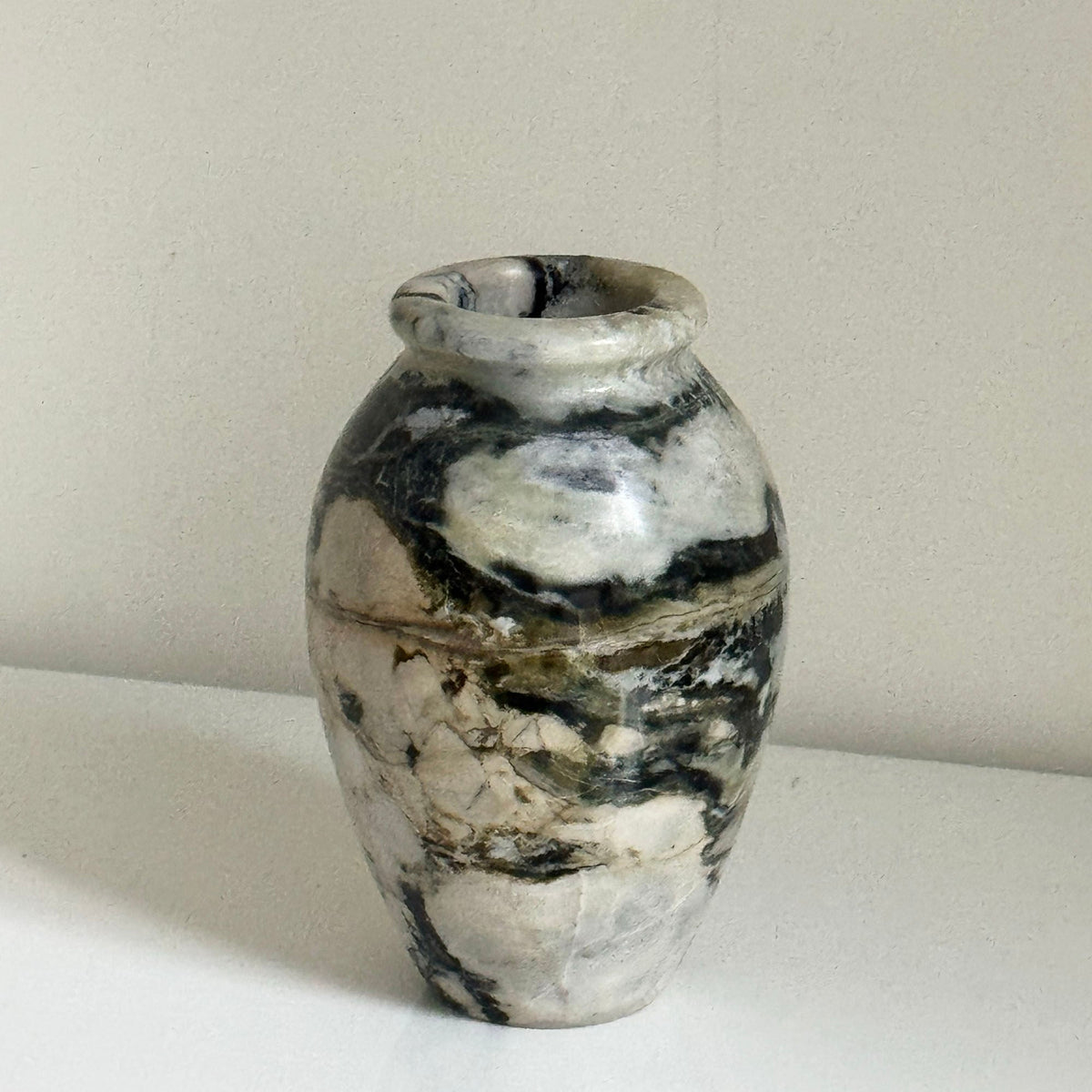 Noir Vasija de piedra con vetas