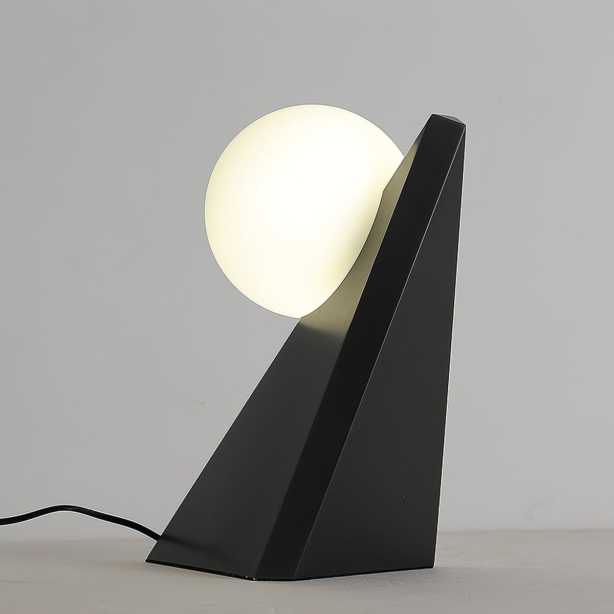 Nixie lámpara de mesa con vidrio geométrico
