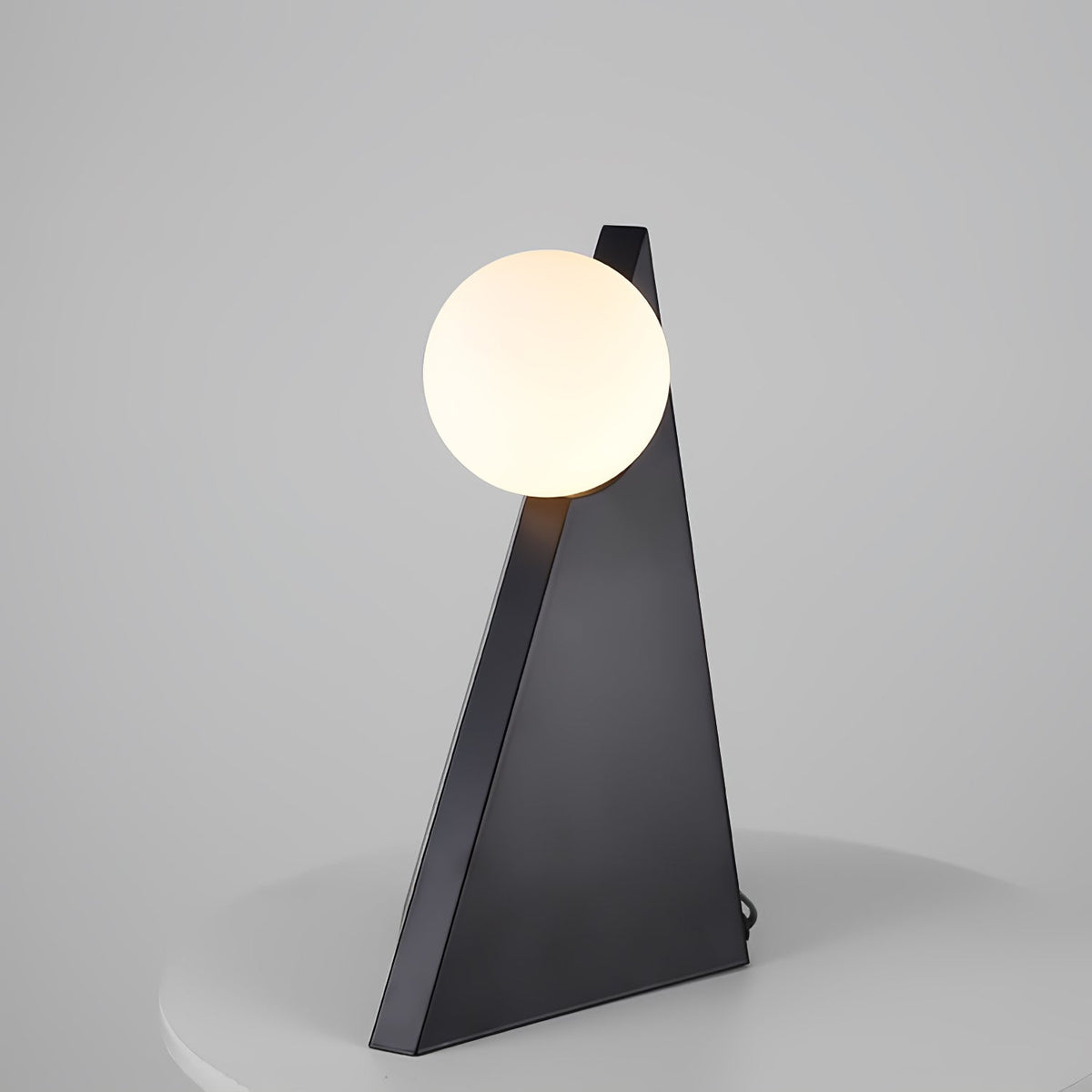 Nixie lámpara de mesa con vidrio geométrico