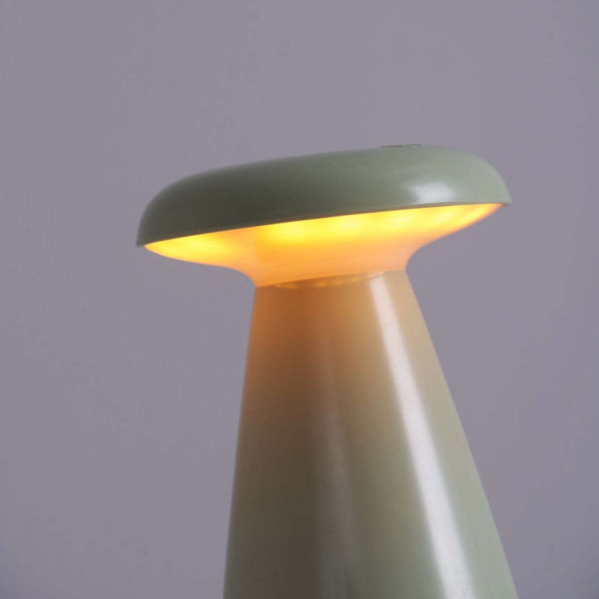 Mushroove lámpara de mesa de cerámica minimalista