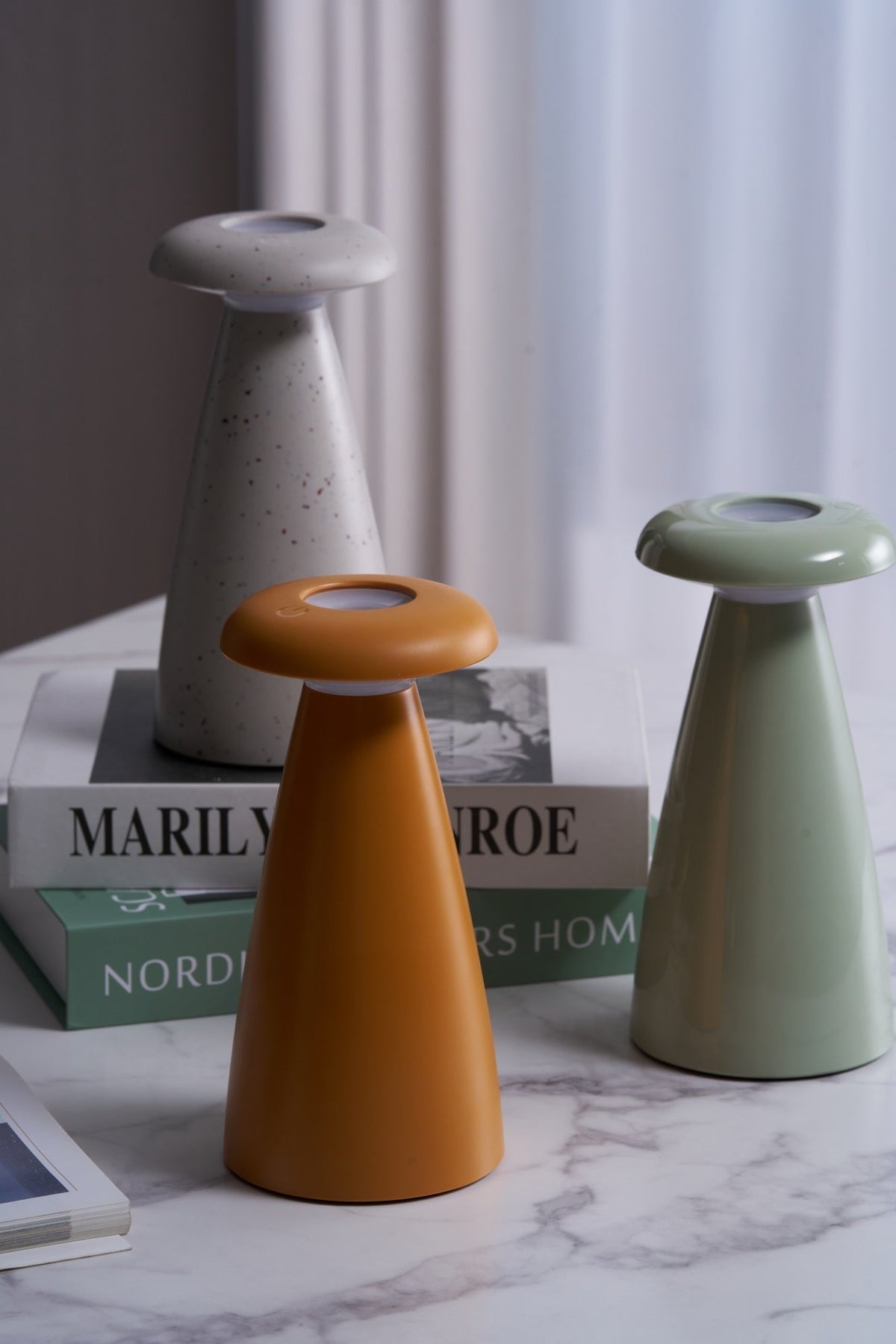 Mushroove lámpara de mesa de cerámica minimalista