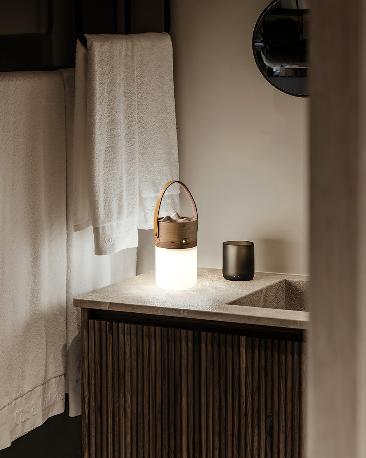Orelorina Nomad farol lámpara de mesa