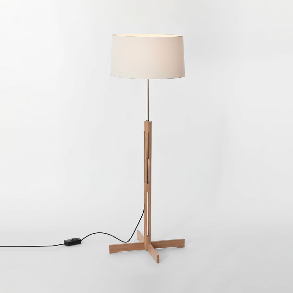 Quayen lámpara de pie clásica de madera y tejido