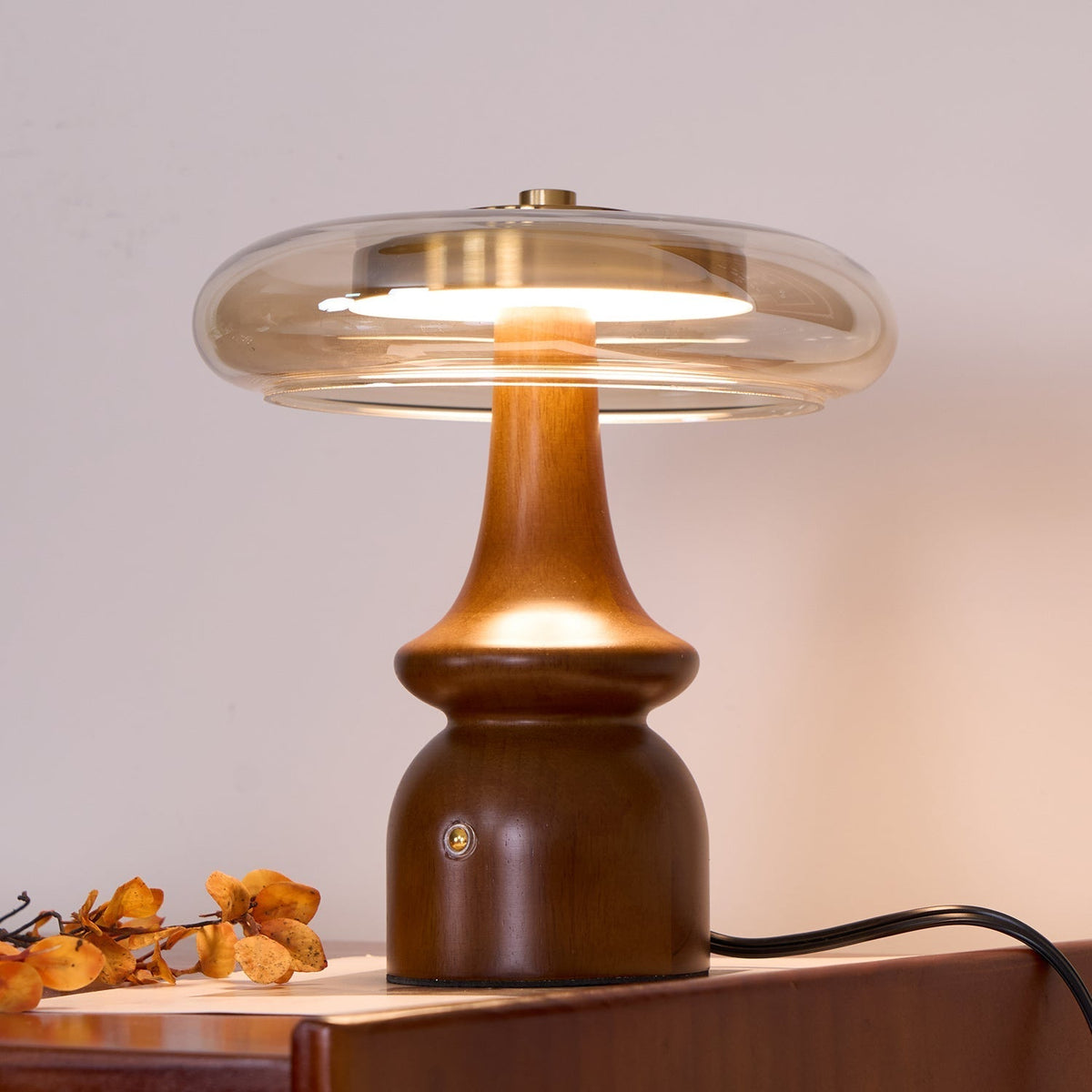 Moro lámpara de mesa de madera