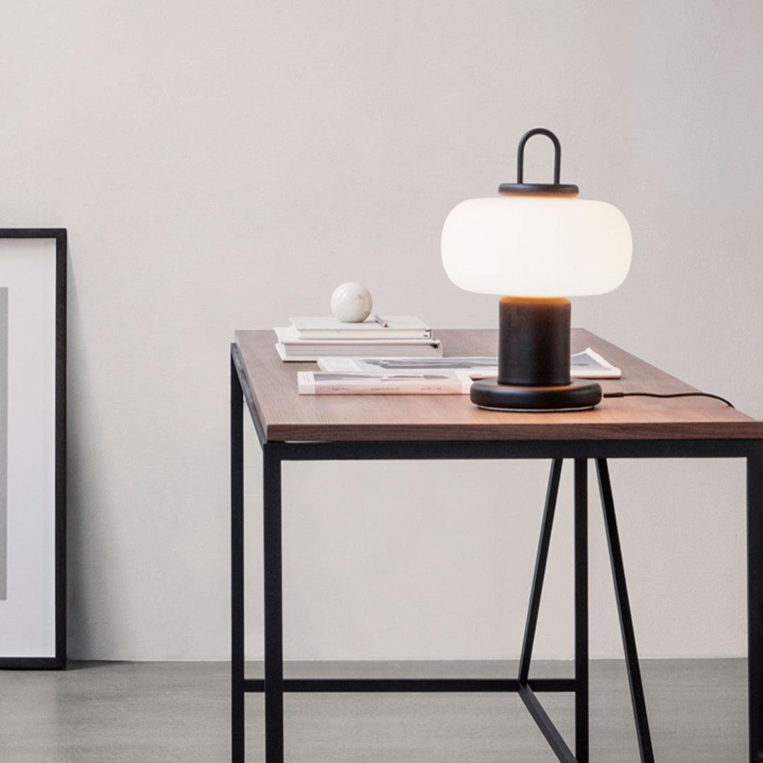 Reveny lámpara de mesa minimalista
