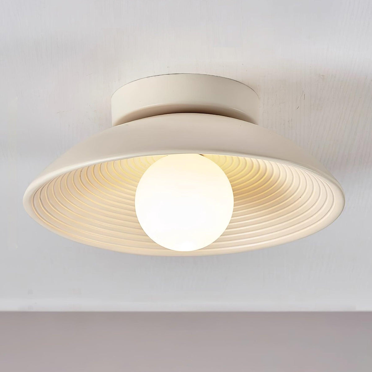 Zira plafón de madera con globo redondo
