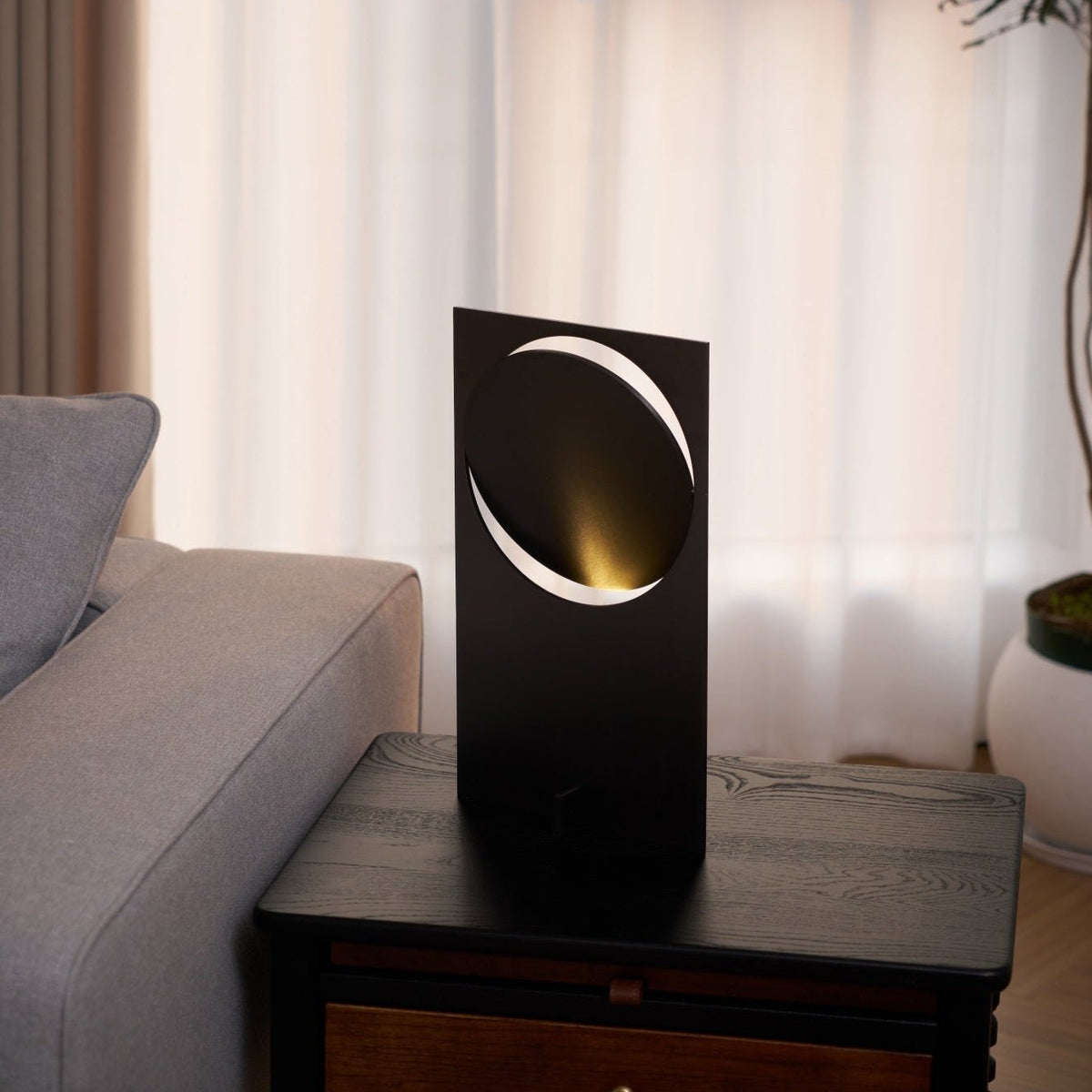 Sixor lámpara de mesa Steel futurista
