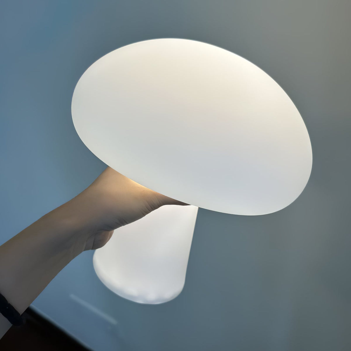 Ombra lámpara de mesa con vidrio whimsical