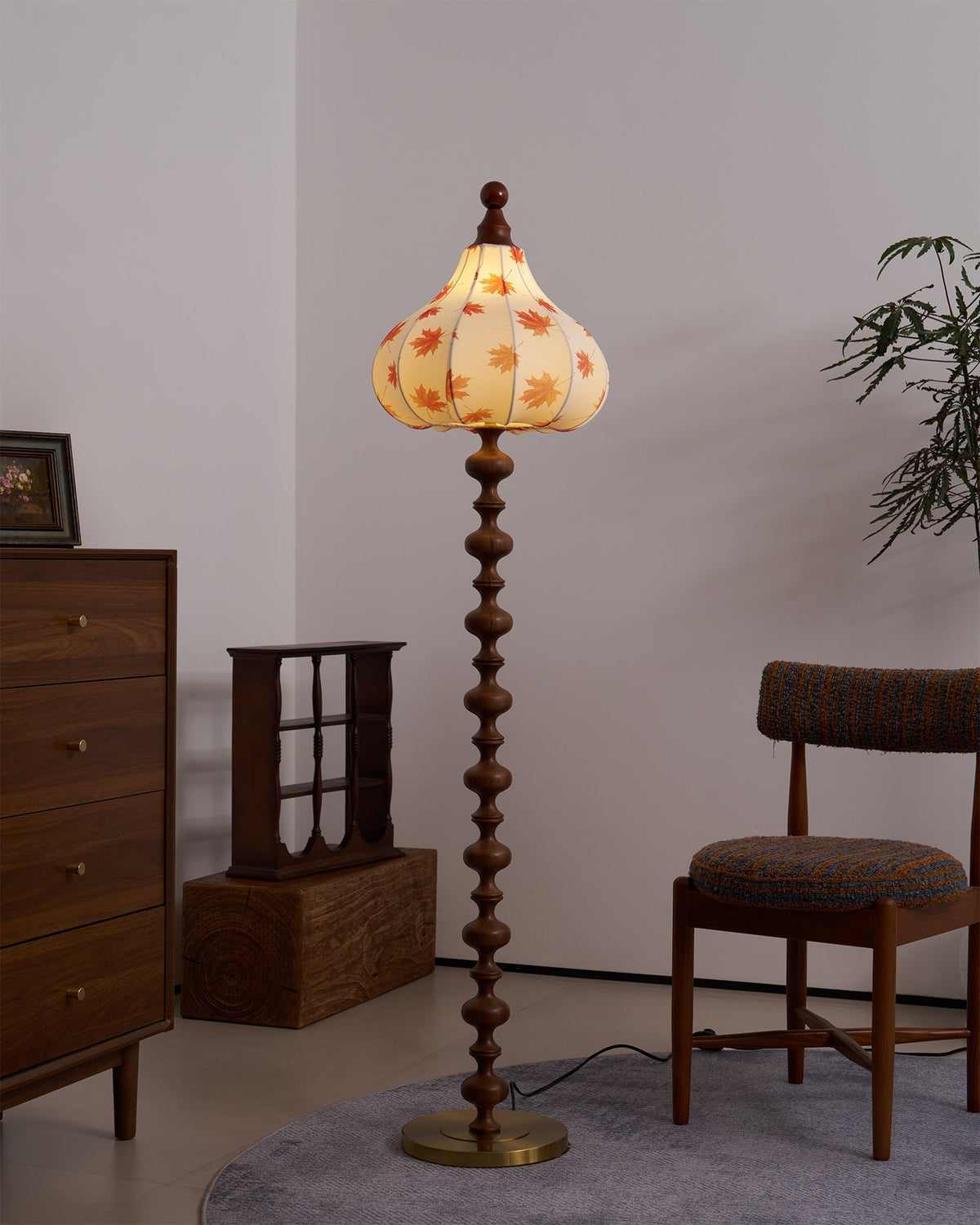 Qrathen lámpara de pie de madera y tejido