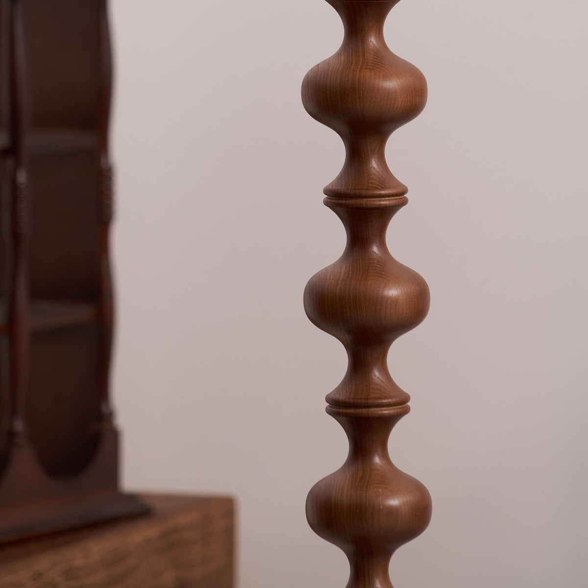 Qrathen lámpara de pie de madera y tejido