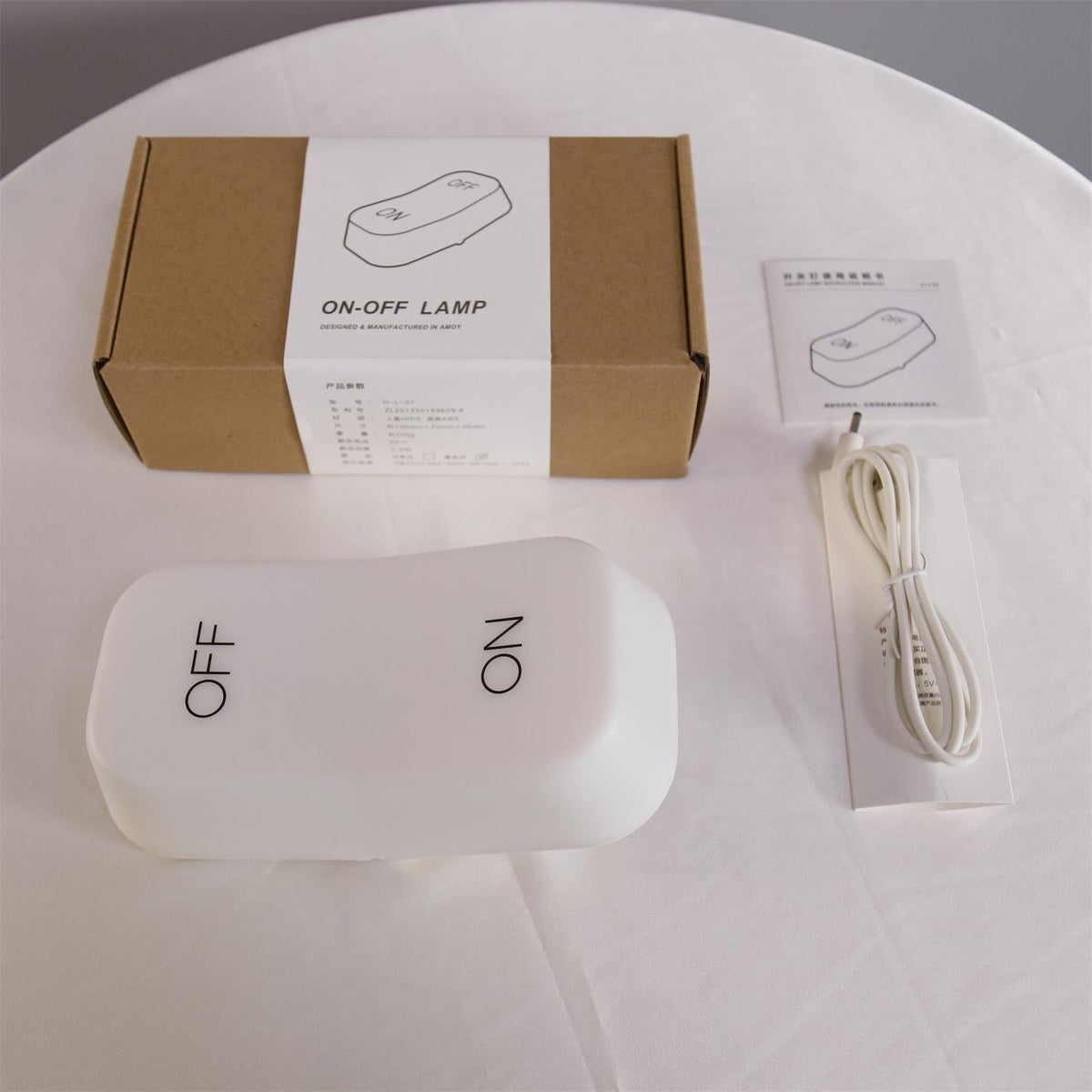 Luni lámpara de mesa