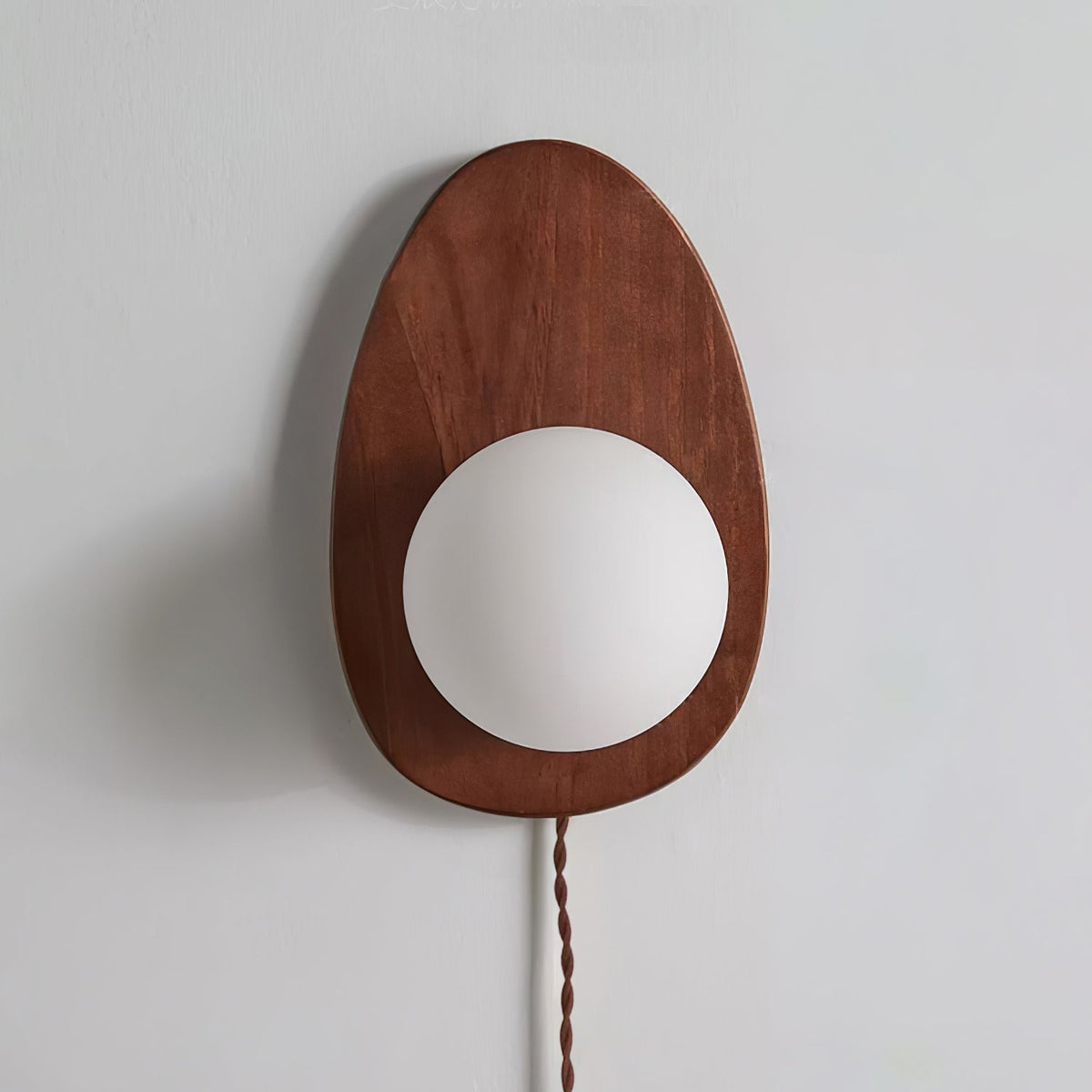 Nylaeiel aplique de pared de estilo nórdico con casquillo de enchufe en madera de nogal y vidrio enchufable
