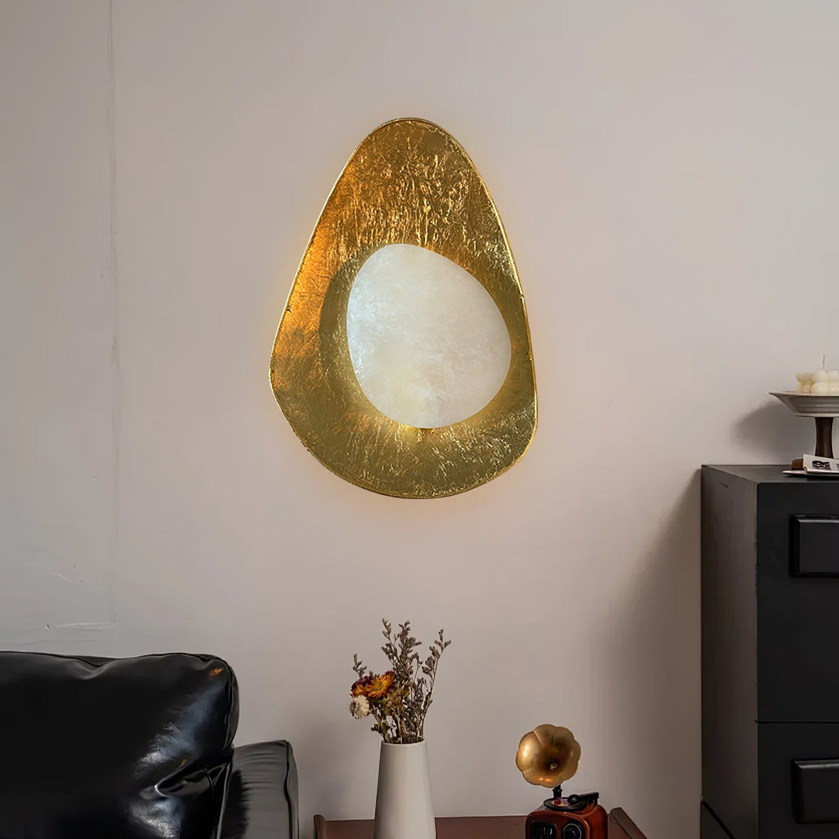 Tenbryn aplique de pared con difusor de alabastro y acabado dorado