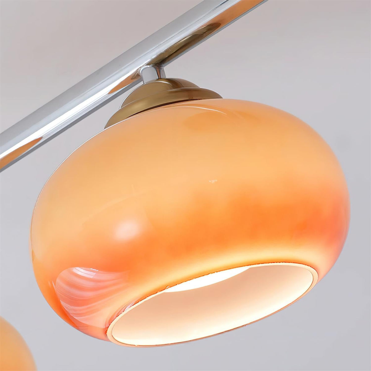 Aubrelle 4-lámpara de techo con esfera de vidrio ámbar