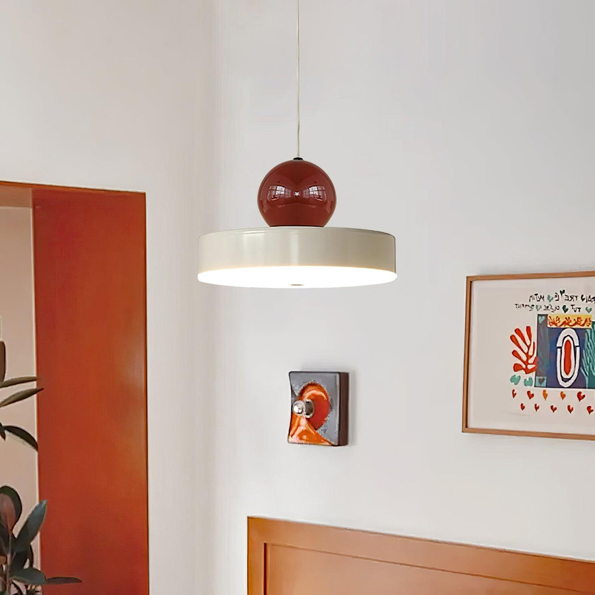 Lámpara colgante de metal roja con pantalla esférica moderna de acento esfera