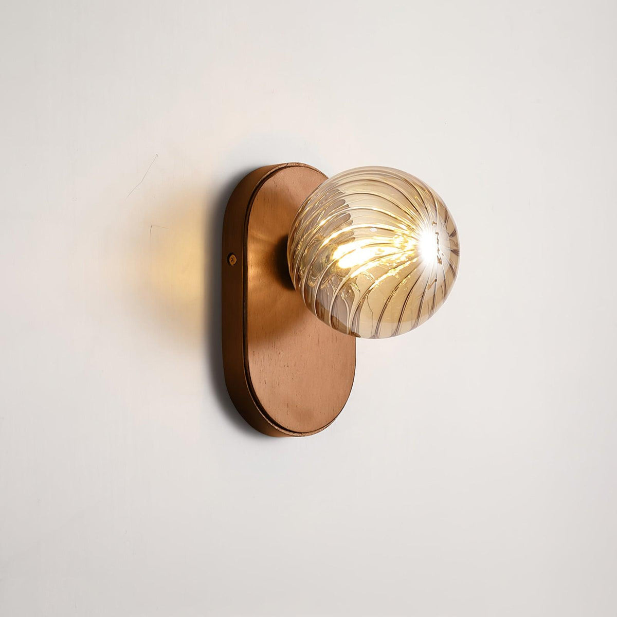 Aplique de pared cuerpo de madera vidrio esmerilado ámbar esfera color nogal moderno acento