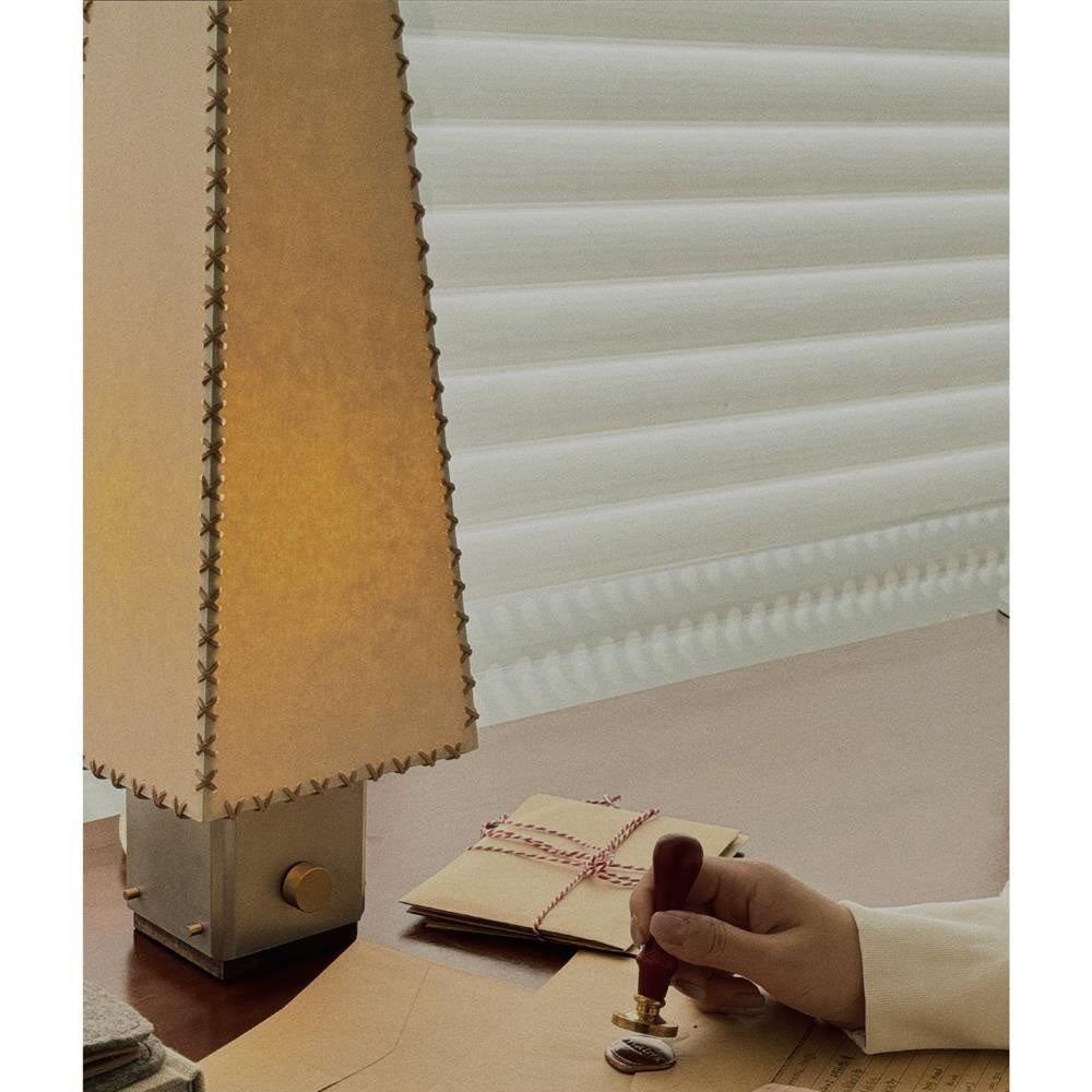 Stitcher lámpara de mesa
