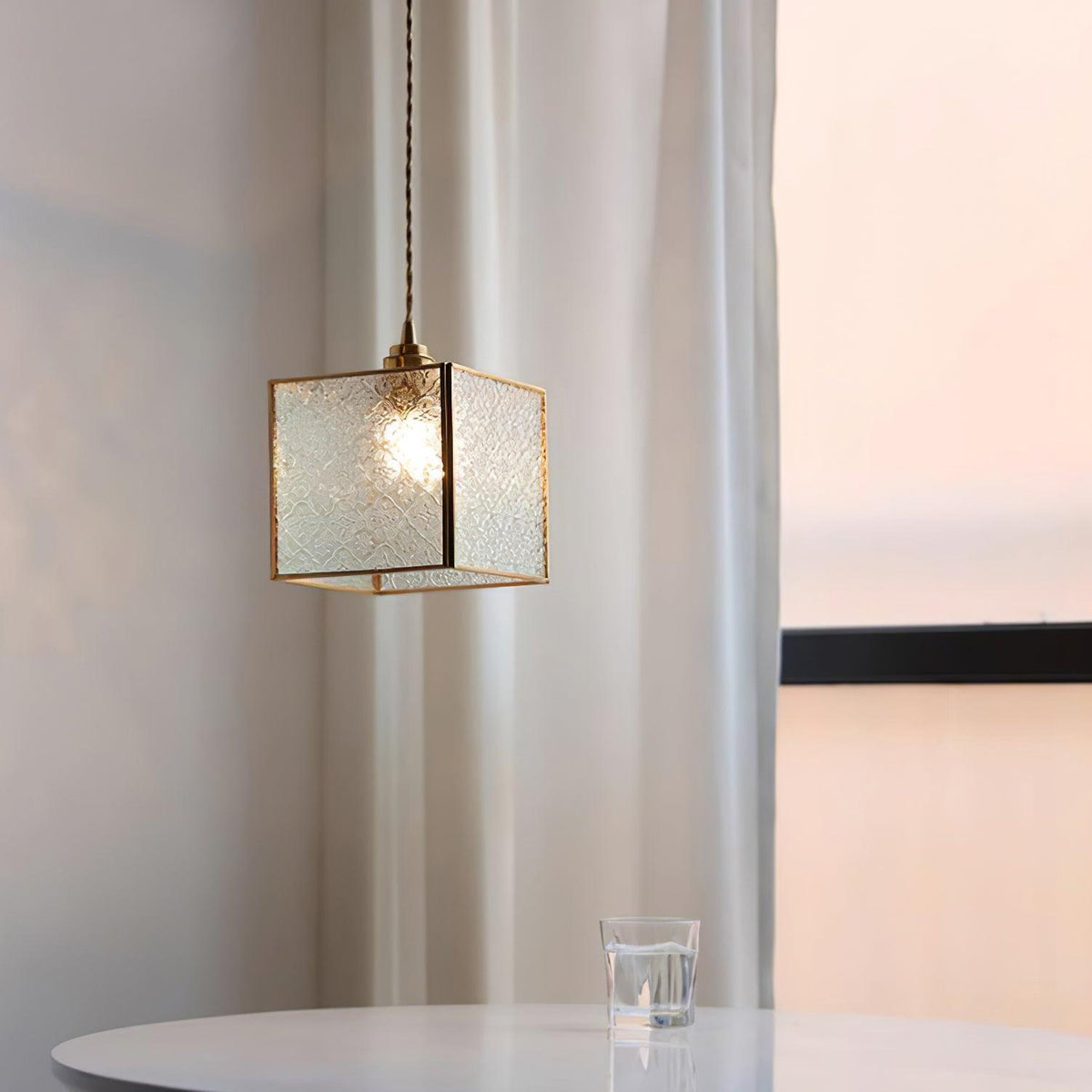 Arvane lámpara colgante elegante de latón y vidrio con patrón