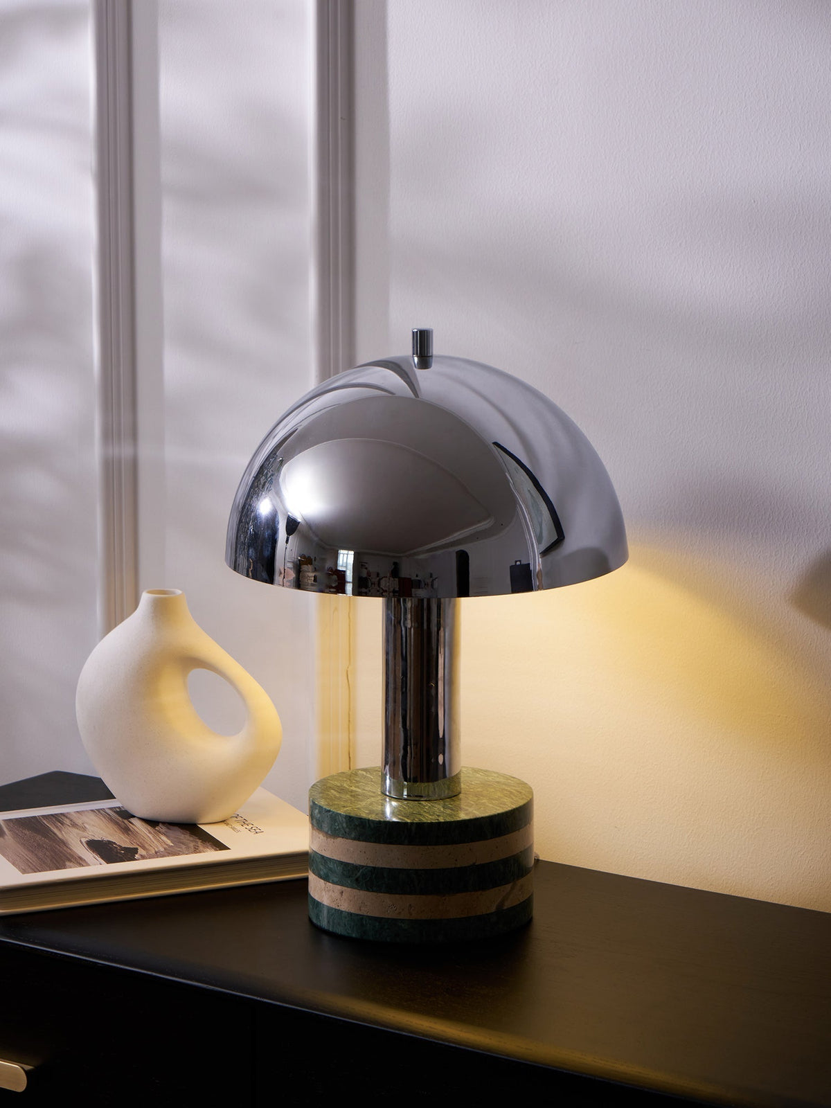 Strata lámpara de mesa minimalista en mármol