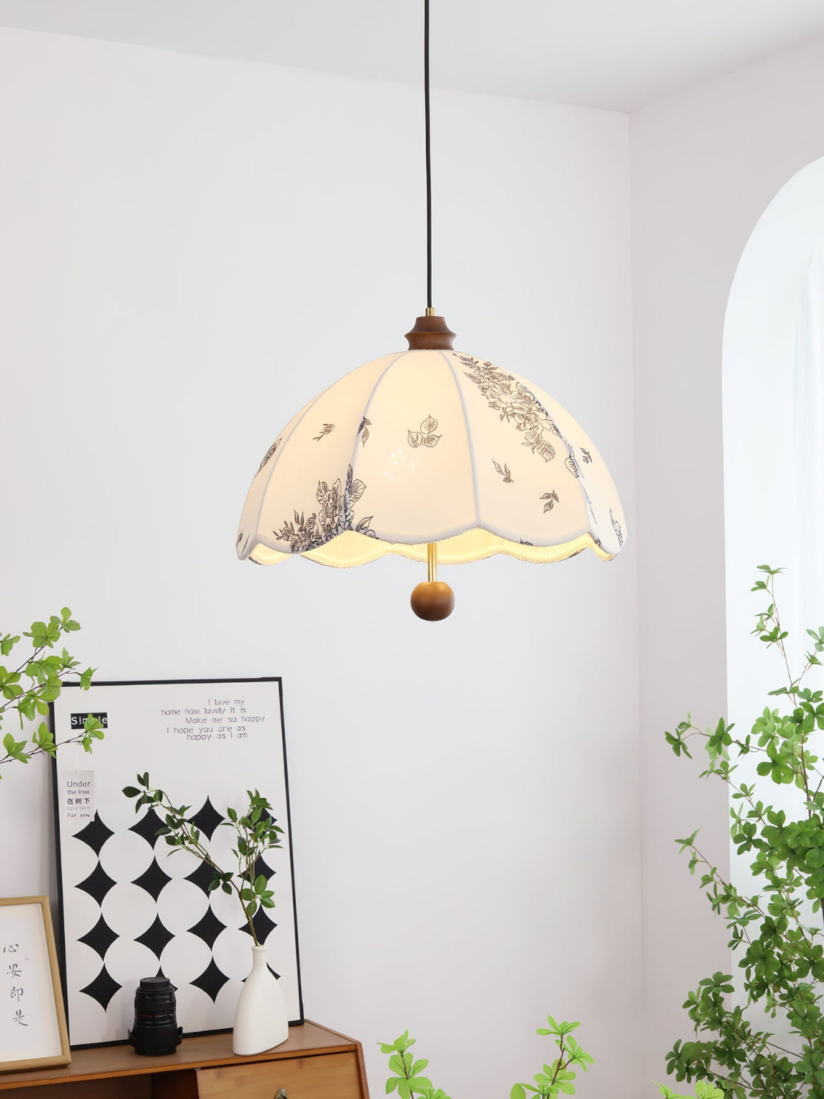 Vevenir lámpara colgante pétalo Whisper de madera y tejido