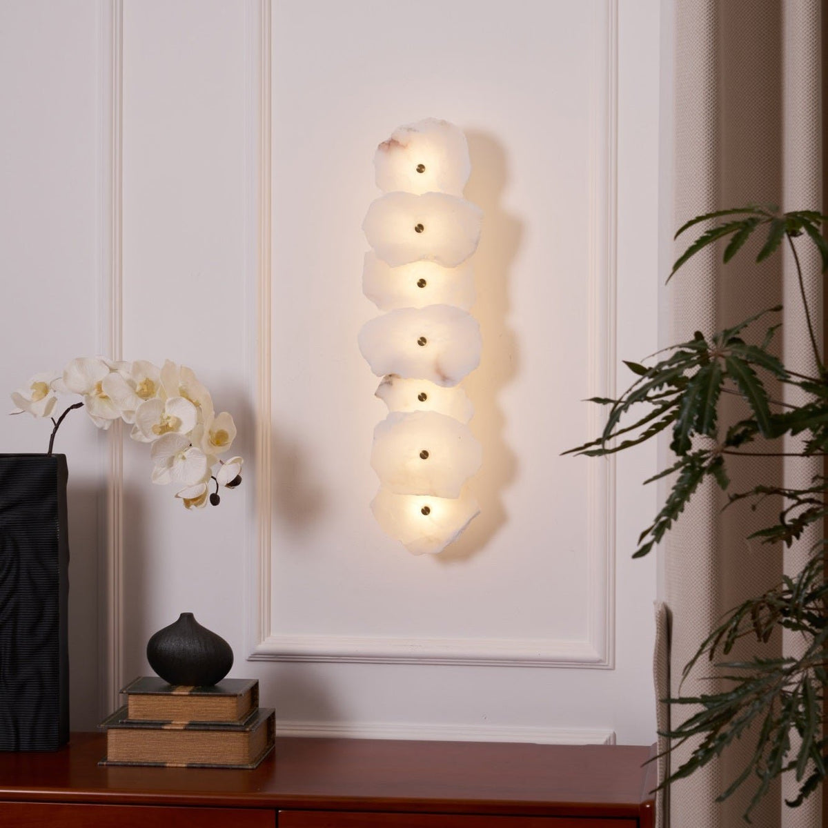 Alaeila aplique de pared Floral Cluster alabastro