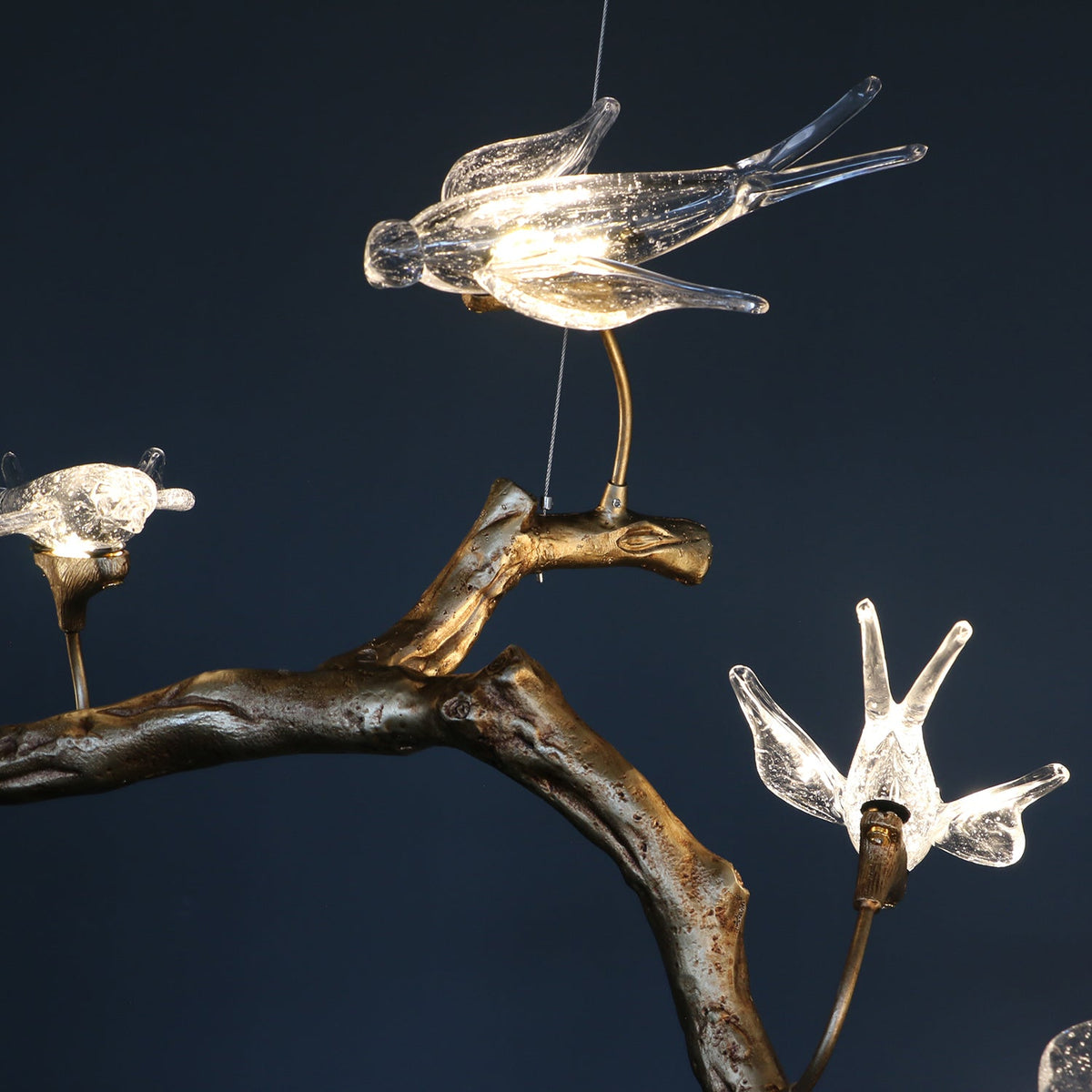 Dovemere Lámpara de araña lineal de ramas con aves