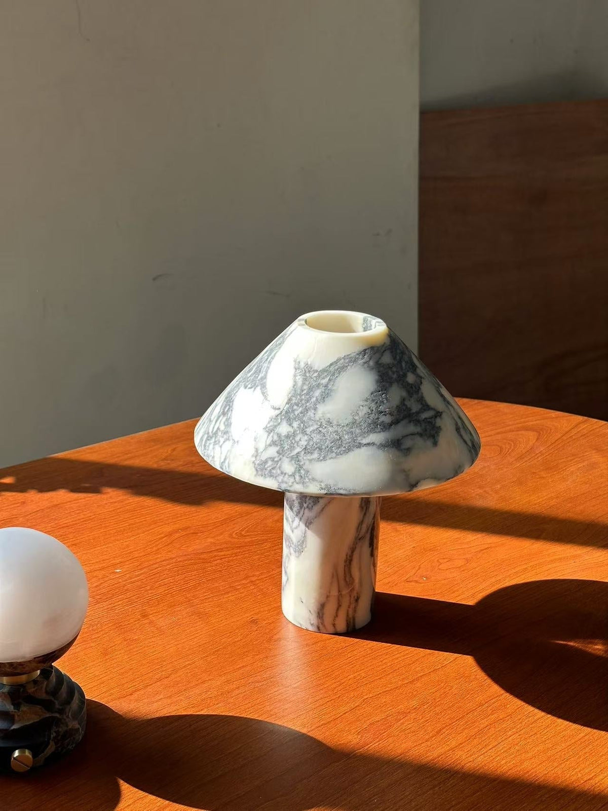 Veinir lámpara de mesa