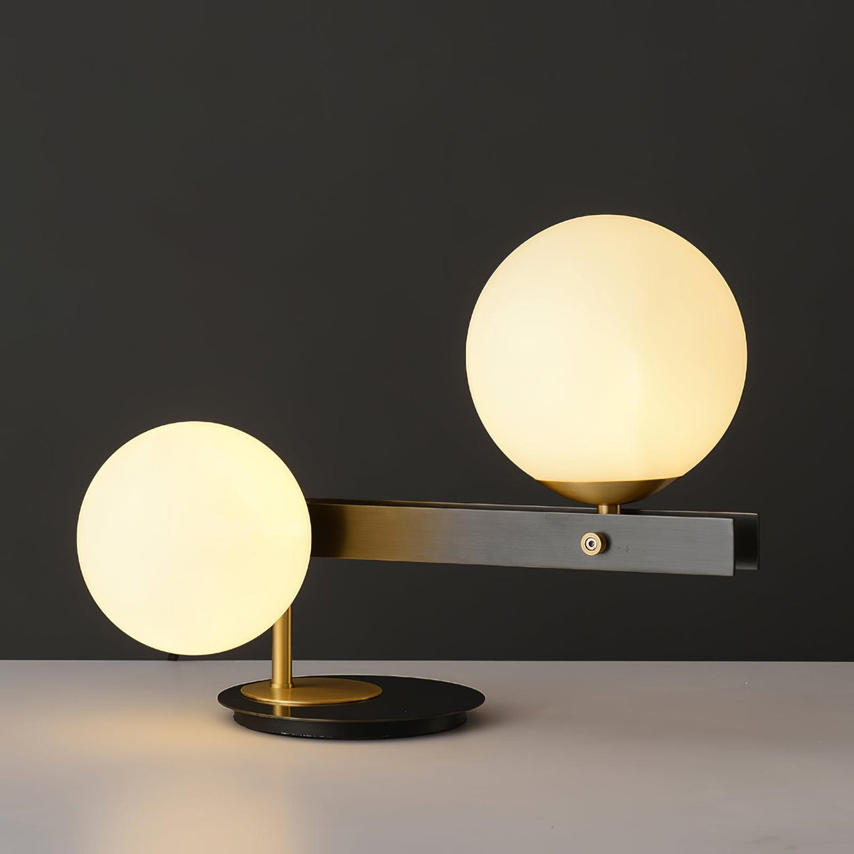 Veloella lámpara de mesa contemporánea de vidrio