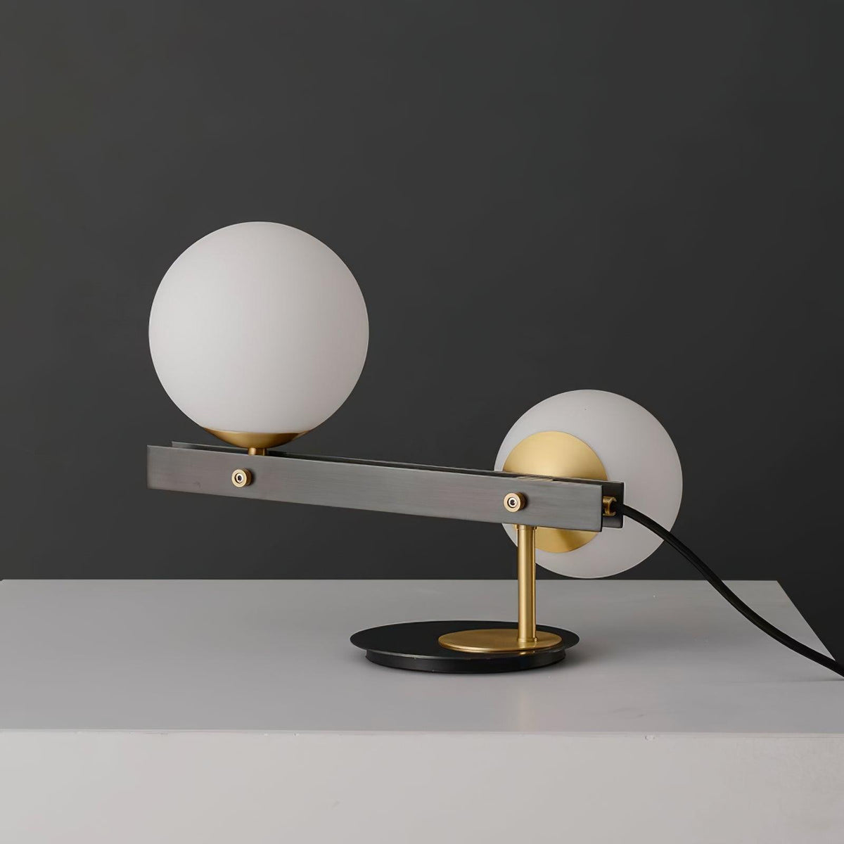 Veloella lámpara de mesa contemporánea de vidrio