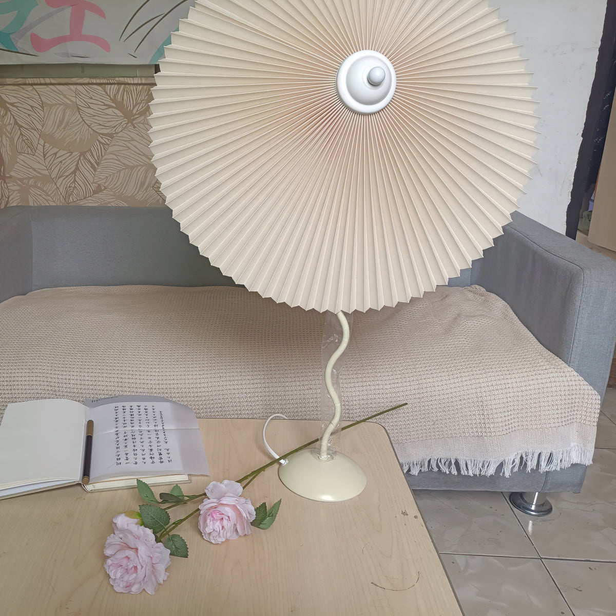 Krenis lámpara de mesa artística de tejido