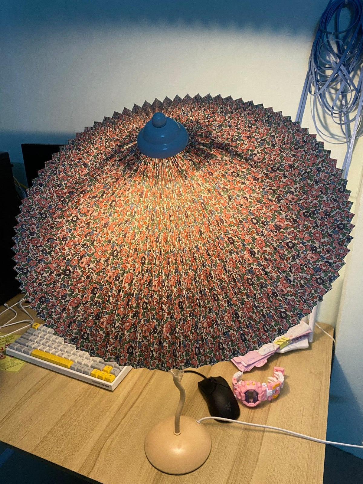 Krenis lámpara de mesa artística de tejido