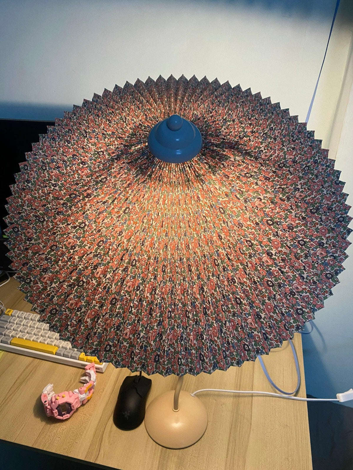 Krenis lámpara de mesa artística de tejido