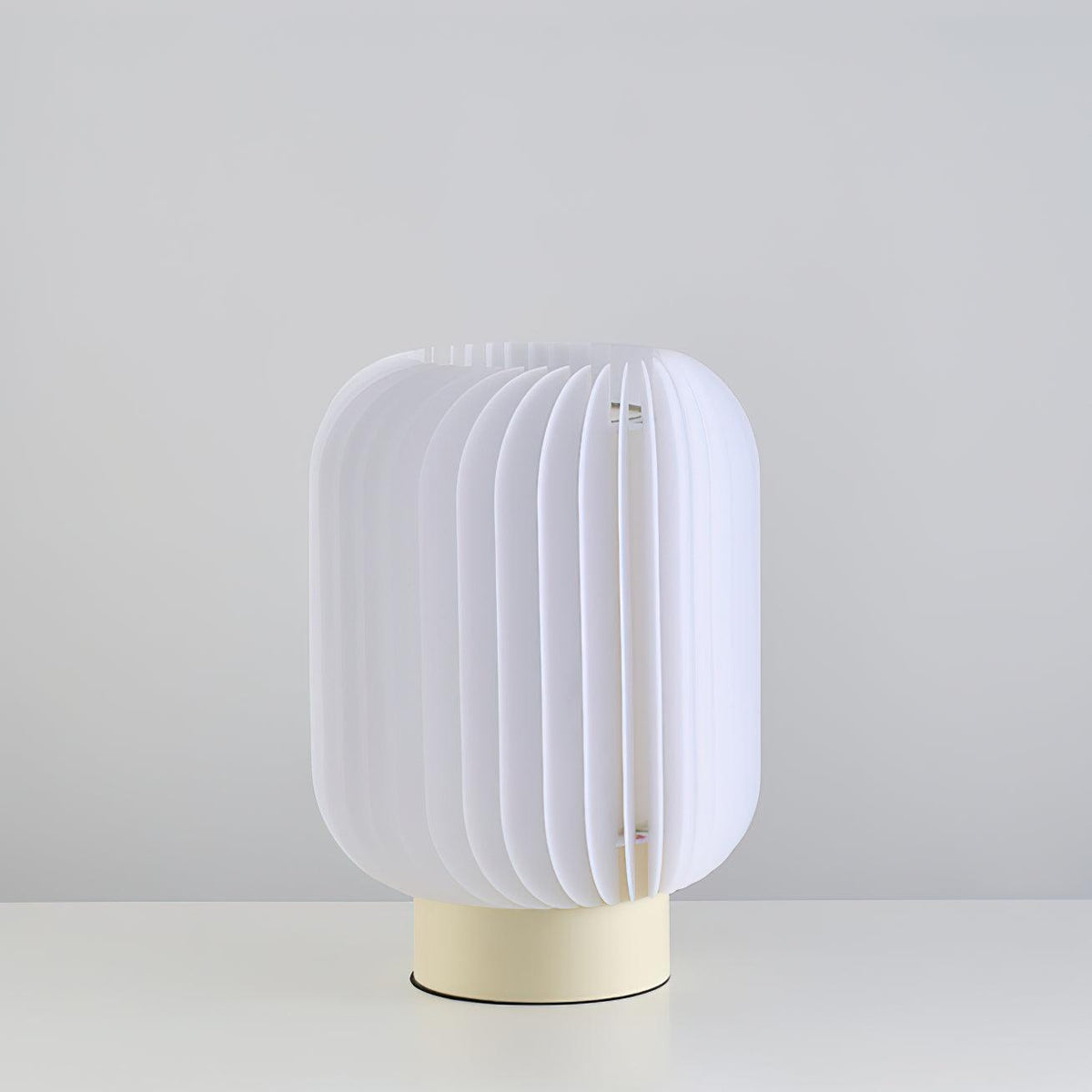 Thal lámpara de mesa orgánica plisada