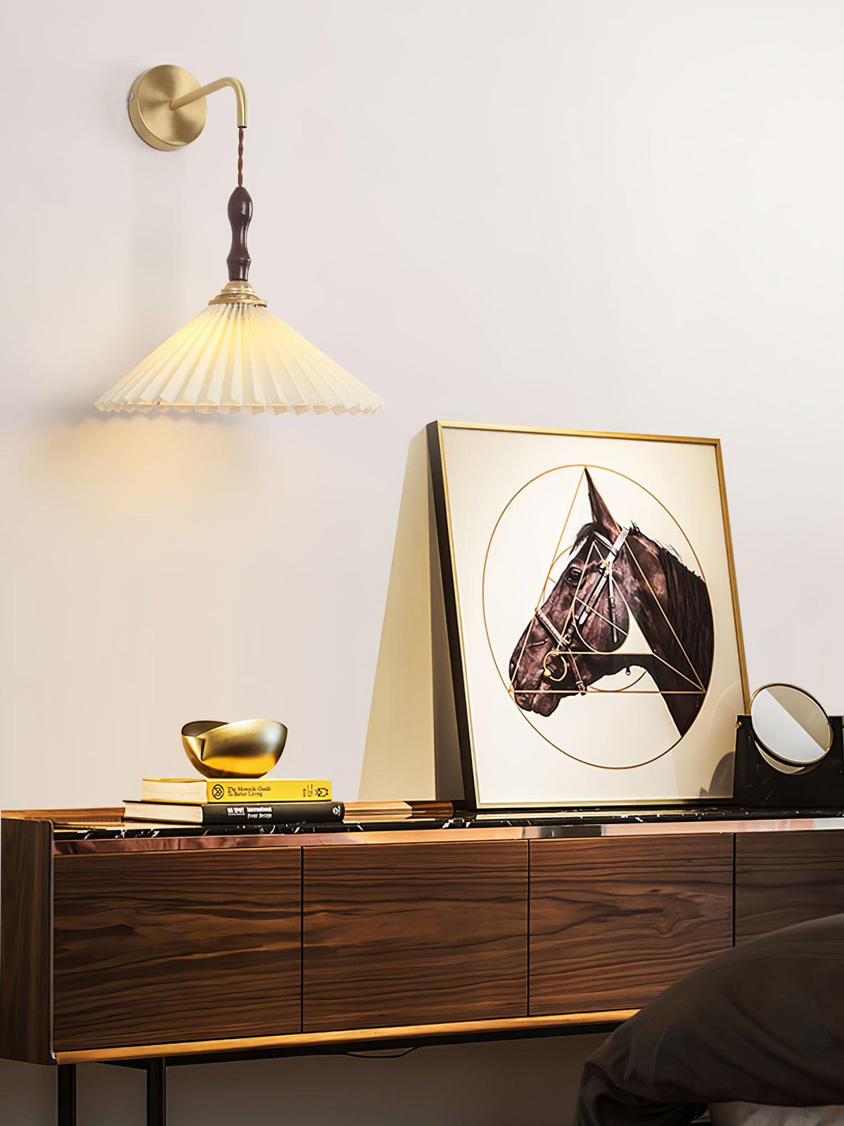 Mordan aplique de pared de madera de nogal con pantalla plisada elegancia Premium