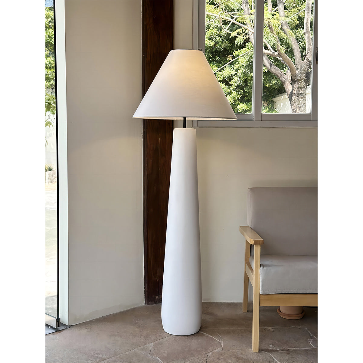 Columnil lámpara de pie blanca
